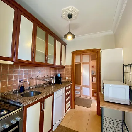 Denize 100 Mt 2+1 Merkezde