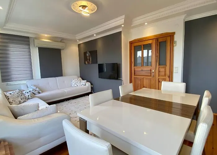 Denize 100 Mt 2+1 Merkezde Appartement *