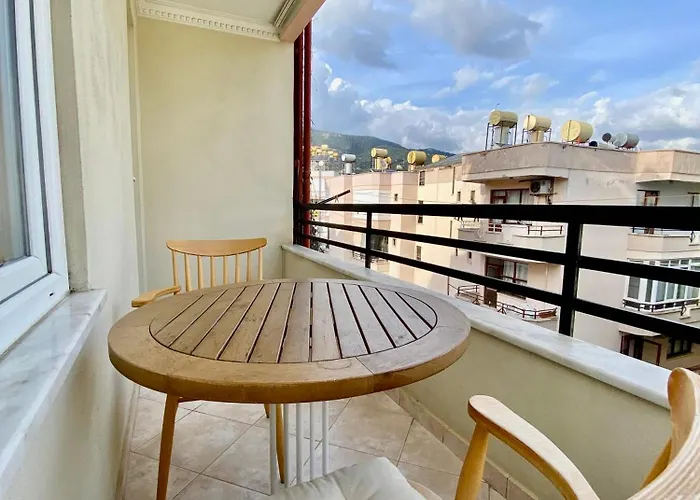 Denize 100 Mt 2+1 Merkezde Appartement