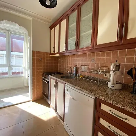 Denize 100 Mt 2+1 Merkezde Apartman